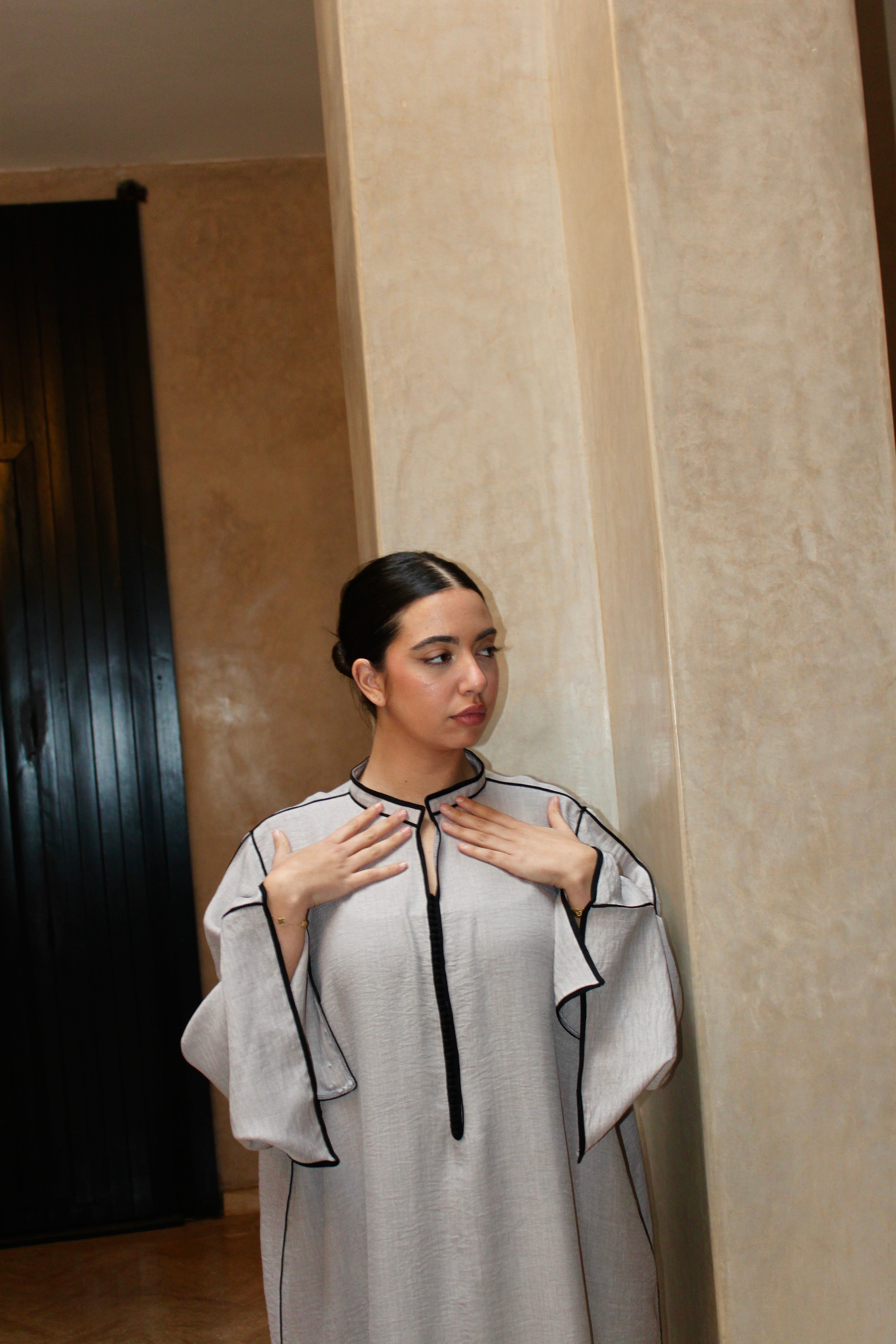 THE ESSENTIAL GANDOURA - lineen (taupe grey)