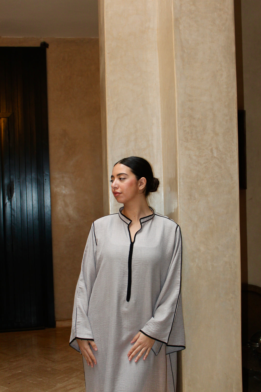 THE ESSENTIAL GANDOURA - lineen (taupe grey)